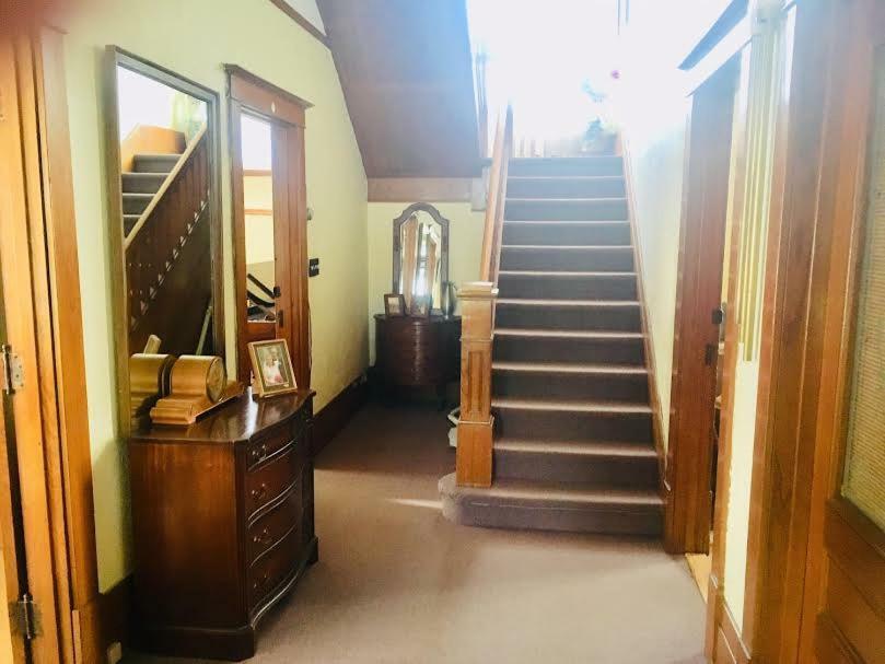 Le Petit Chateau Montebello B&B Екстер'єр фото