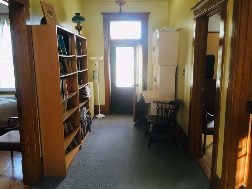 Le Petit Chateau Montebello B&B Екстер'єр фото